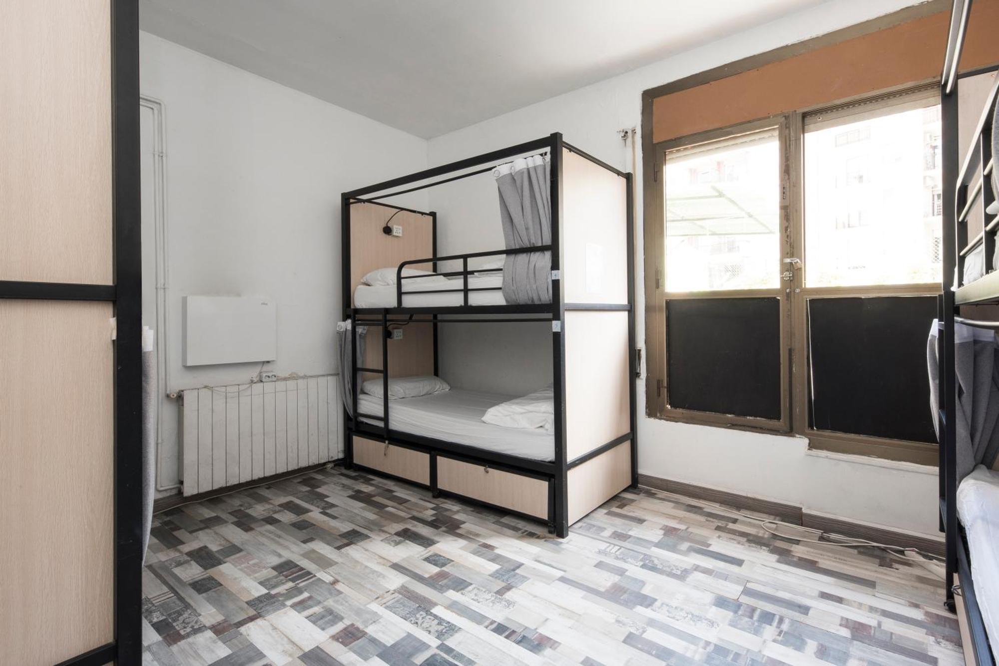 Bed 6-Bed Mixed Dormitory Room