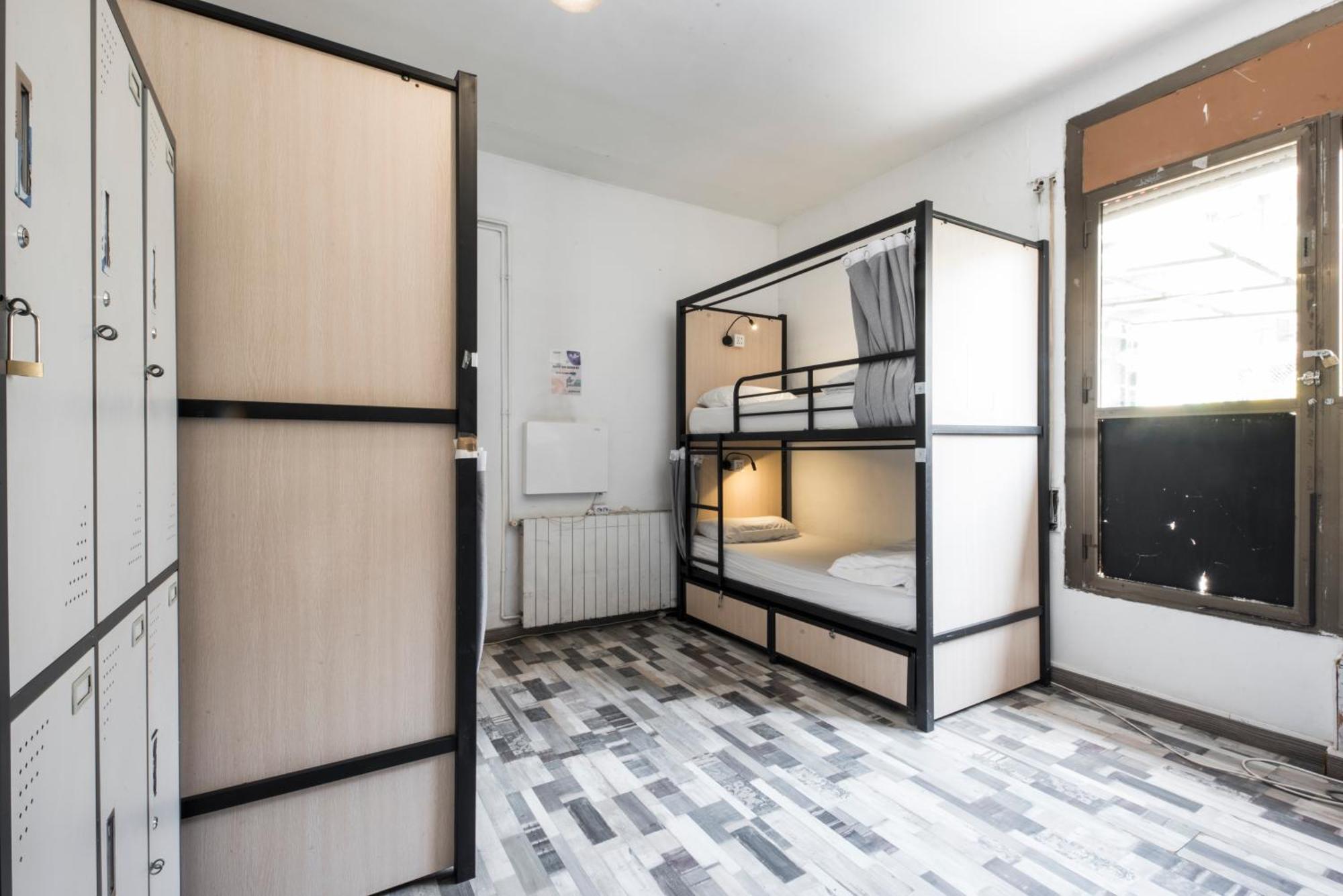 Bed 6-Bed Mixed Dormitory Room